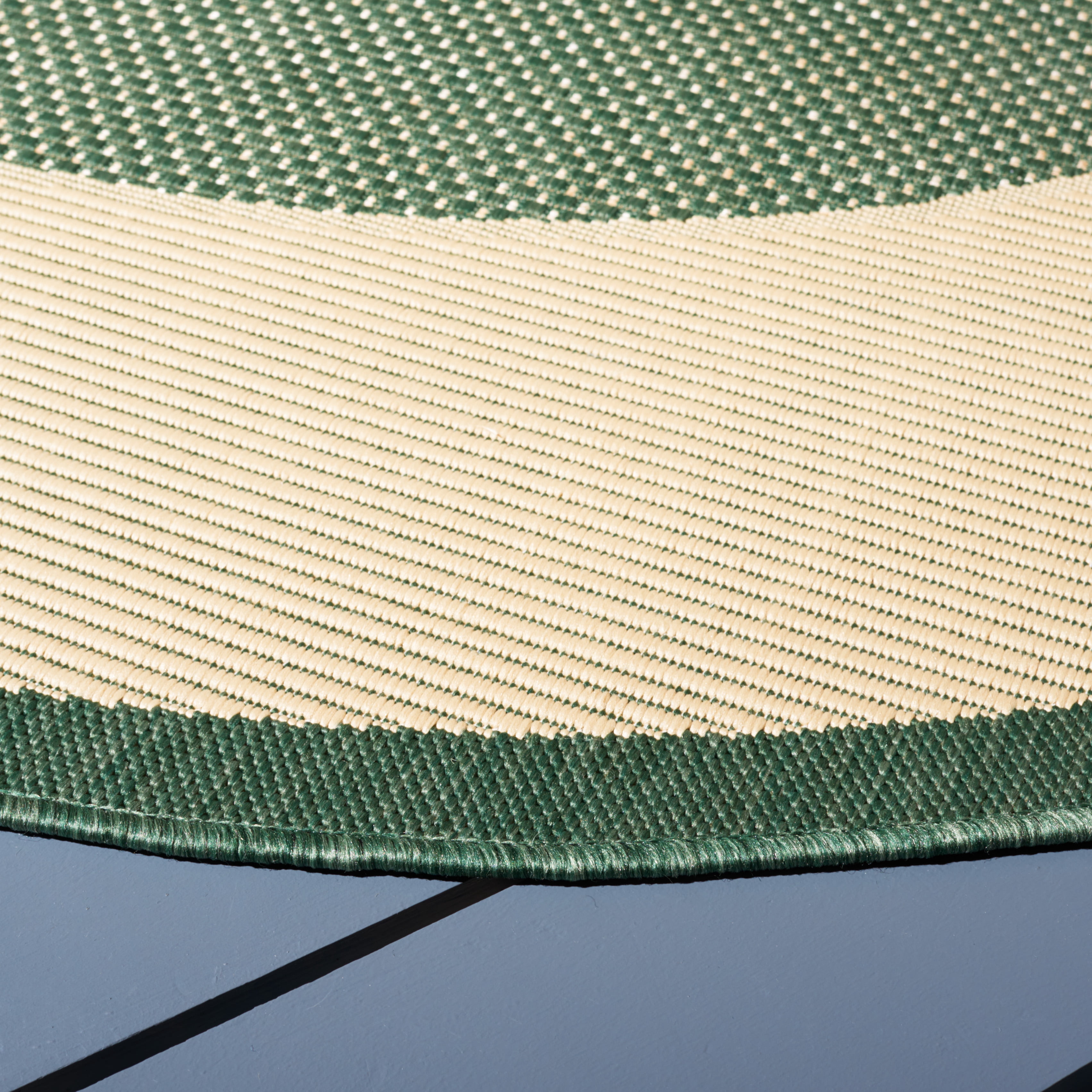 Safavieh Courtyard Justine Bordered Indoor/Outdoor Area Rug, Dark Green/Beige, 4' x 4' Round