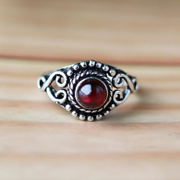 Red Garnet Ring, 925 Silver Ring, January Birthstone, Boho Jewelry, Vintage Ring, Oxidized Ring, Cabochon Ring, Dainty Ring, Promise Ring