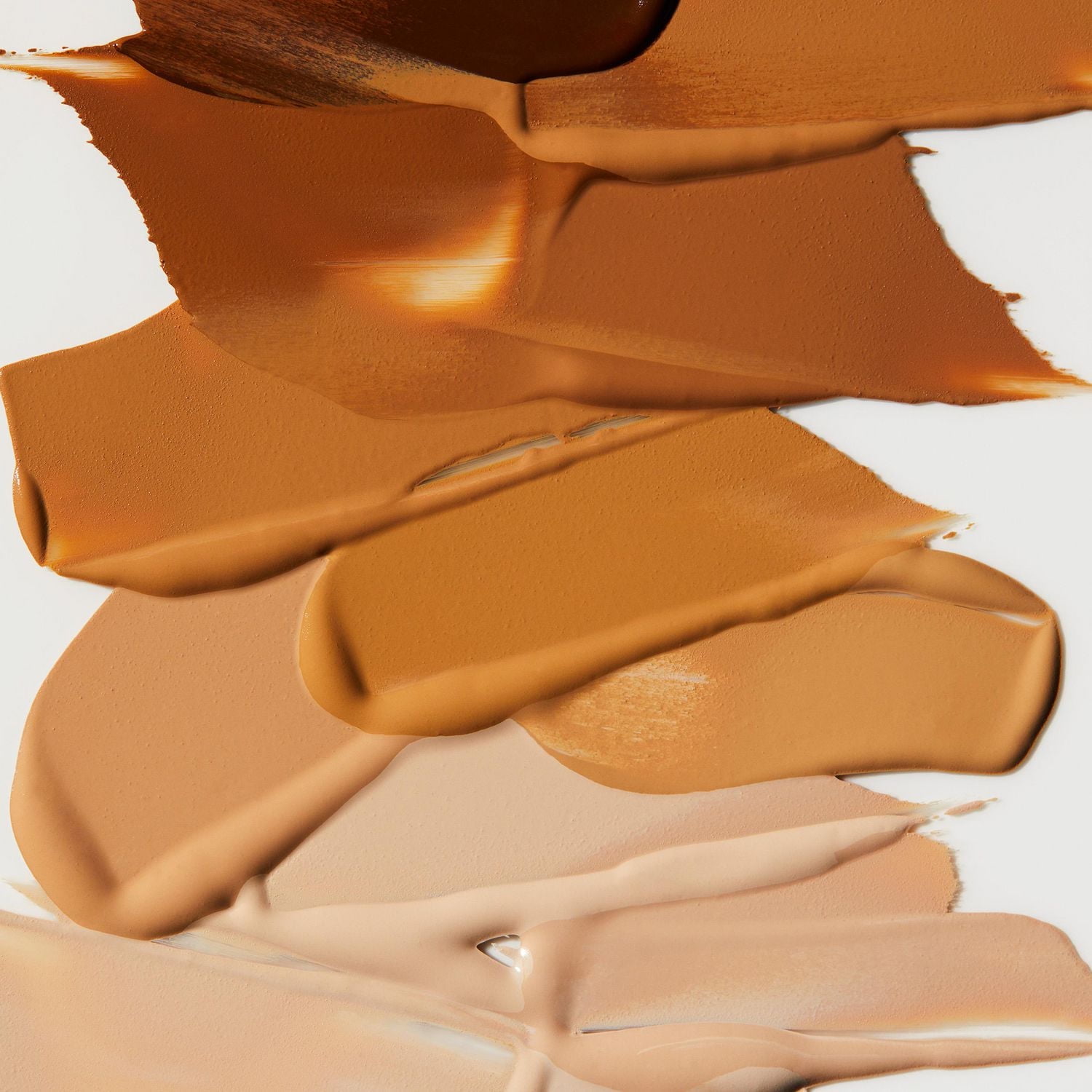 Rimmel Multi-Tasker Concealer, large soft wand, blendable formula, full coverage, crease-proof, transfer-proof & waterproof, 100% Cruelty-Free