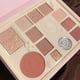 thumbnail image 1 of La paleta de 12 sombras de ojos nude degradadas se puede mezclar con una paleta de sombras de ojos mate y una paleta de sombras de ojos brillantes., 1 of 5