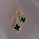 thumbnail image 3 of Pendientes Yashi Flor de Circonita Esmeralda Real Chapados en Oro, 3 of 5