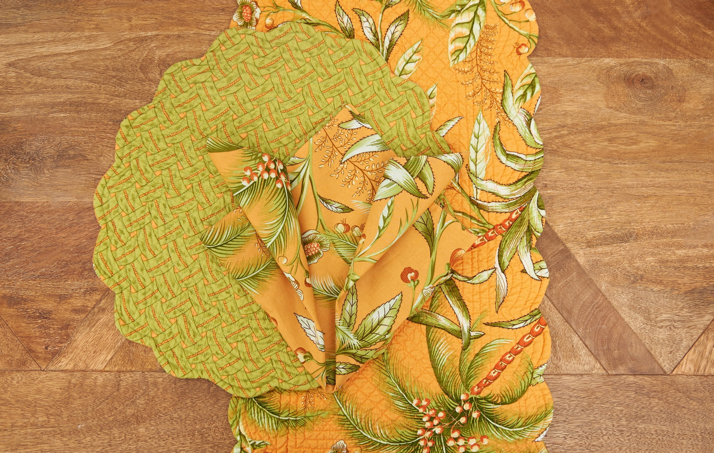 Barbados Sunset Flowers Vintage Quilted 100% Cotton Set of 6 Placemats 13" x 19"