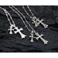 thumbnail image 2 of Collar con colgante de cruz de plata de ley chapada en platino o oro con circonitas de elementos infinitos, 2 of 3