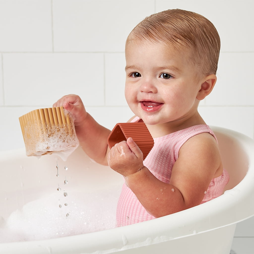 Itzy Ritzy Itzy Sprinkle™ Set of 5 nesting and stacking cups, includes holes for sprinkle play