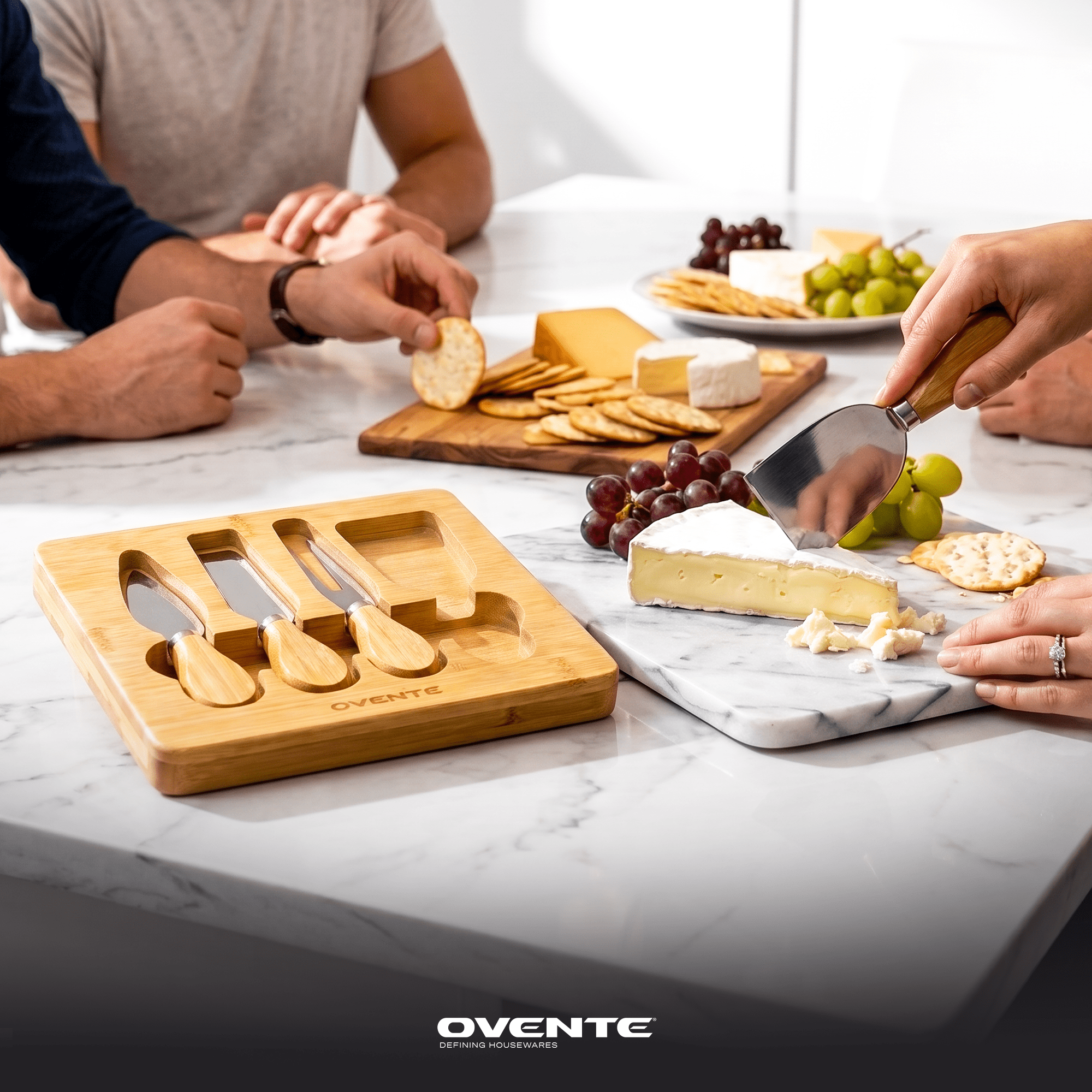 OVENTE 4-Piece Cheese Knife Set with Bamboo Handle, Brown KCS5974B | Complete Stainless Steel Charcuterie Knives w/ Wooden Case, Ideal Fromage Slicer, Spread & Butter Cutter for Party & Gift