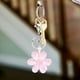 thumbnail image 2 of KAKOWELY Llavero de flores, llavero estético, dijes para bolso, dijes kawaii, accesorios para niñas, 2 of 5