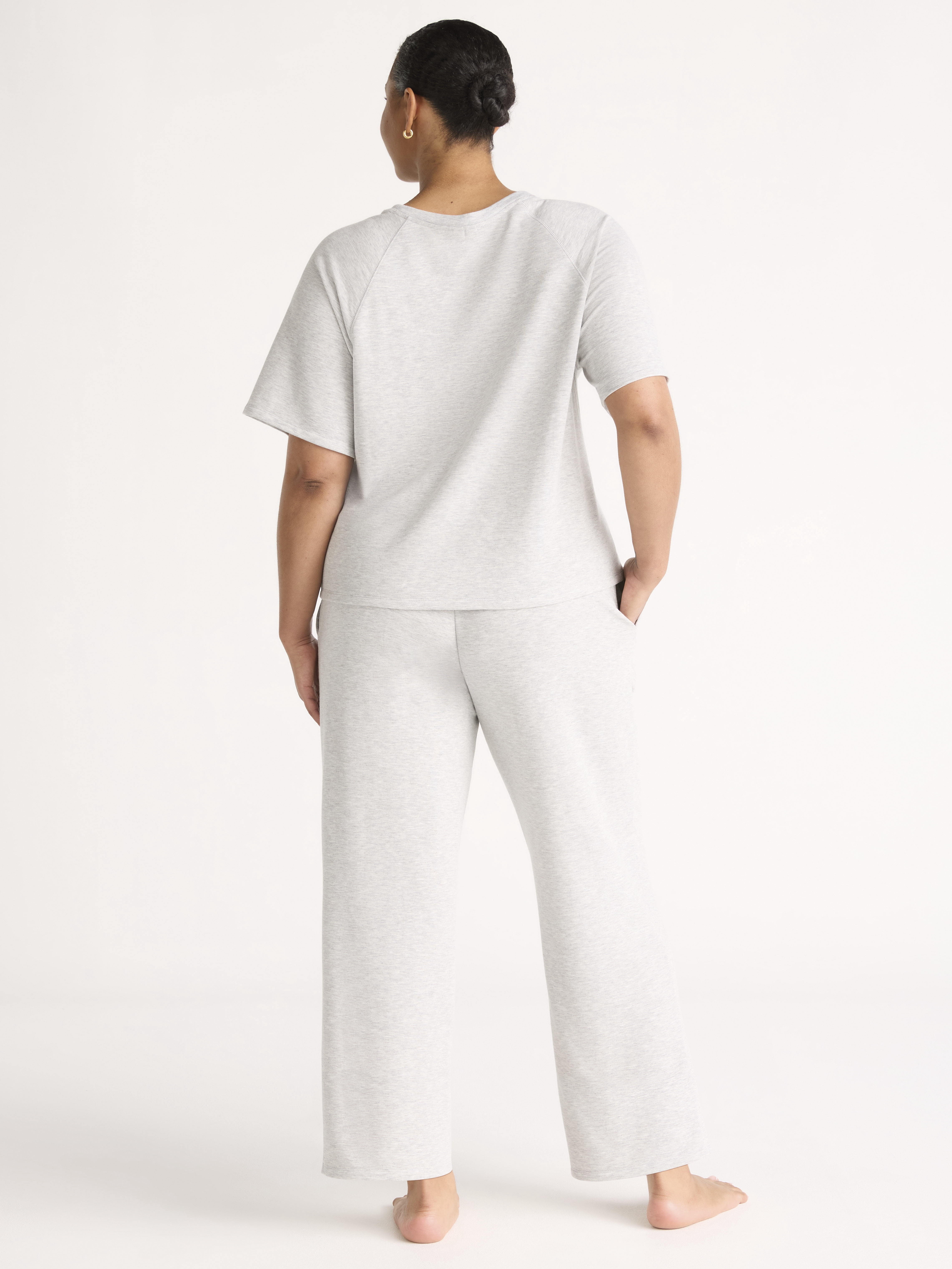 Joyspun Women's French Terry Short Sleeve Top and Capri Pants Pajama Set, 2-Piece, Sizes XS-3X