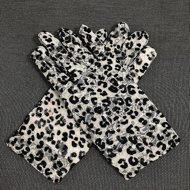 Guantes de protección solar de encaje de verano para mujer, guantes de ceremonia de leopardo sexis finos para mujer, transpirables, elásticos, Cy