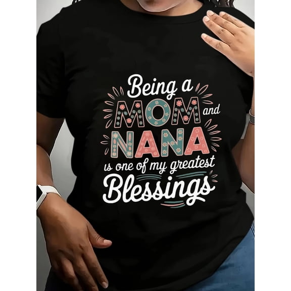 Heartwarming Mom and Nana Blessed Women's T-Shirt, Floral Graphic Design Tee, Ideal Gift for Grandmothers, Mothers, and Family Love
