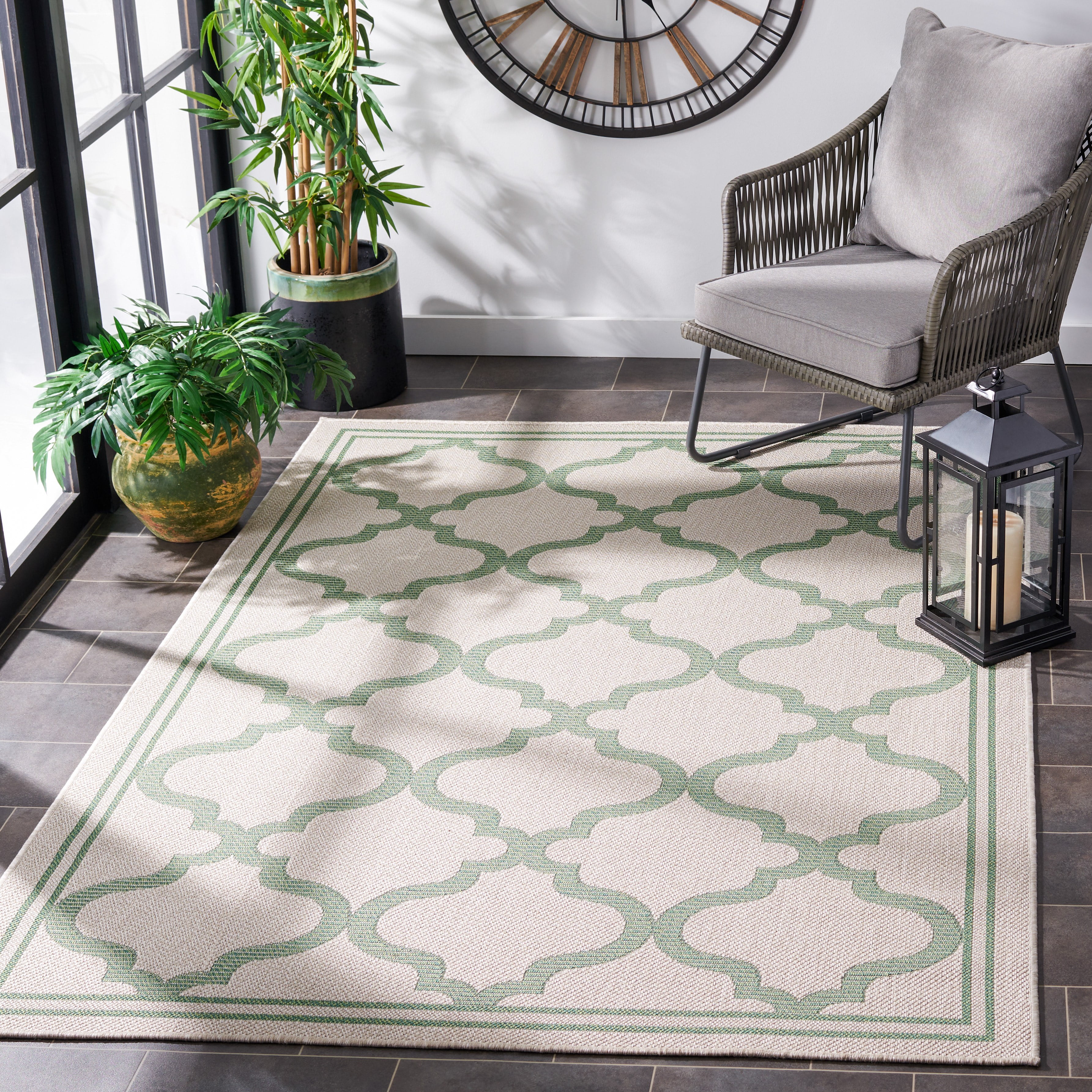 SAFAVIEH Machine Washable Rug Indoor/Outdoor Bermuda Collection - Outdoor BMU810E Bermuda Collection Beige / Green Rug