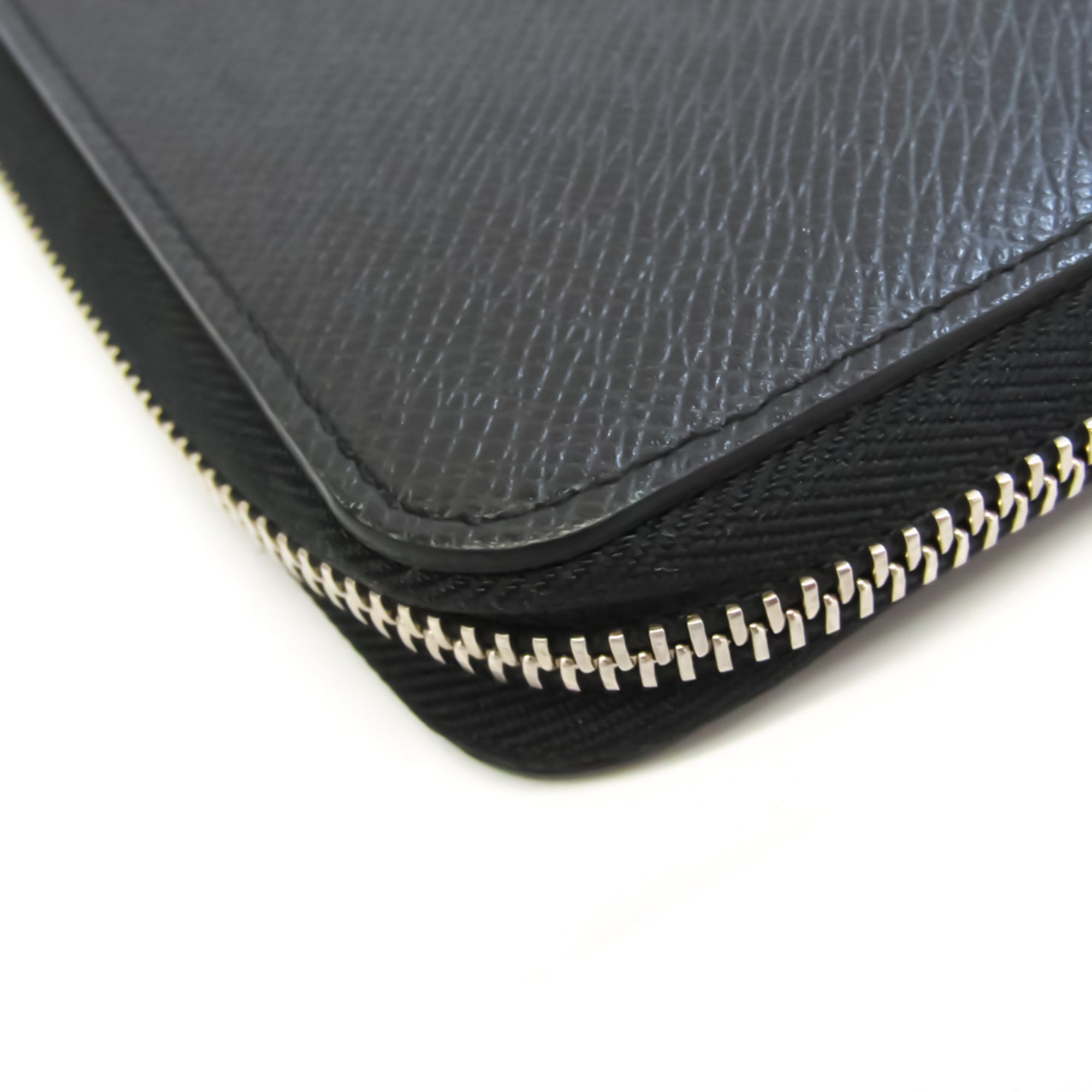 Louis Vuitton Taiga M30056 Zippy Zip-Around Organizer NM Wallet Men Mint  N1515