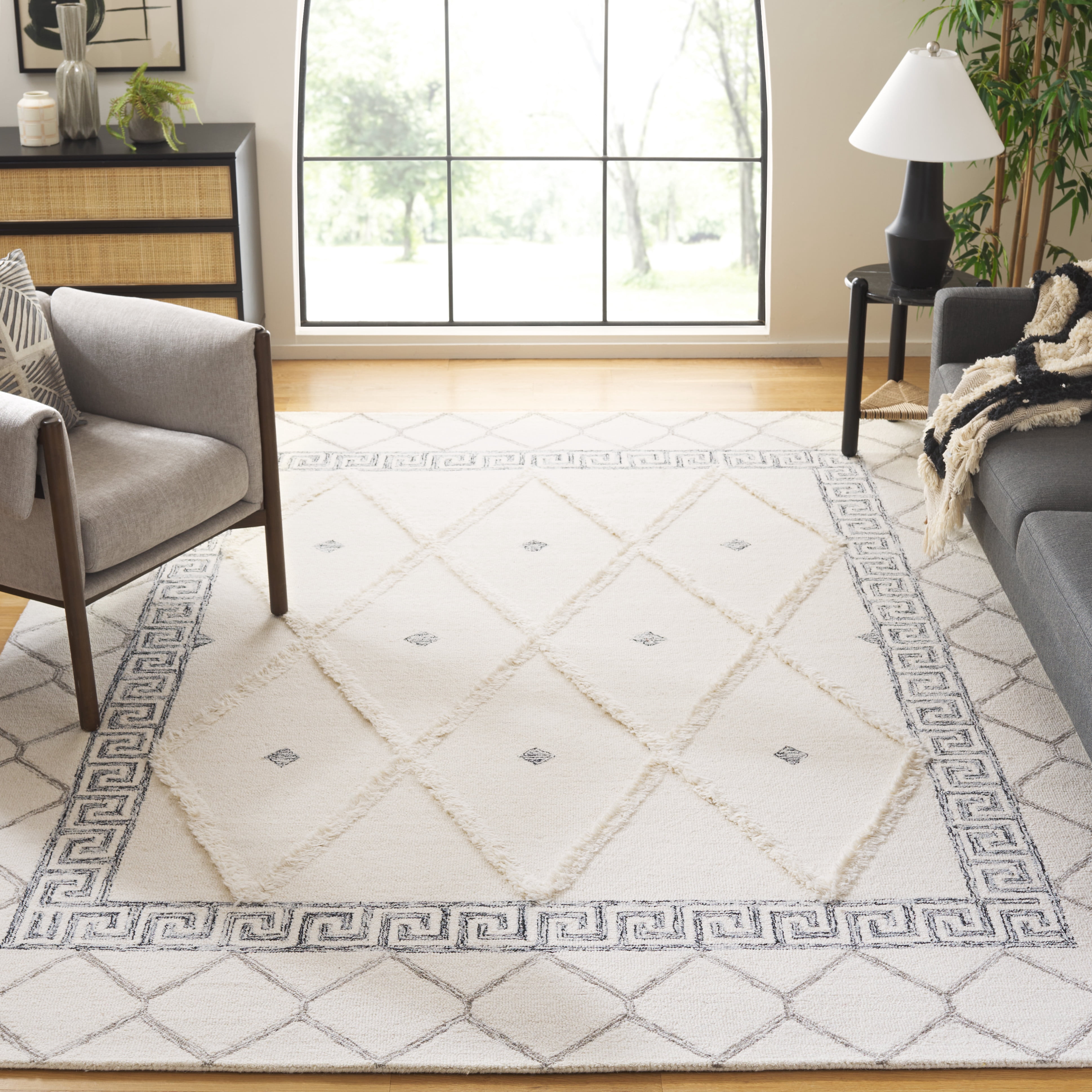 SAFAVIEH Casablanca Claudia Medallion Area Rug, Ivory/Black, 8' x 10'