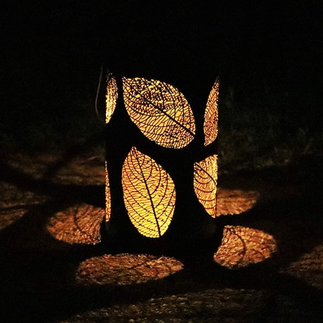 Solar Hanging Lanterns Outdoor Solar Lights Decorative Waterproof Metal Solar Lantern Tabletop Lamp for Garden Yard Desk
