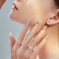 thumbnail image 4 of Alianza de boda MOOSEA Tiara Moissanite en oro blanco vermeil de 14 quilates, 4 of 7