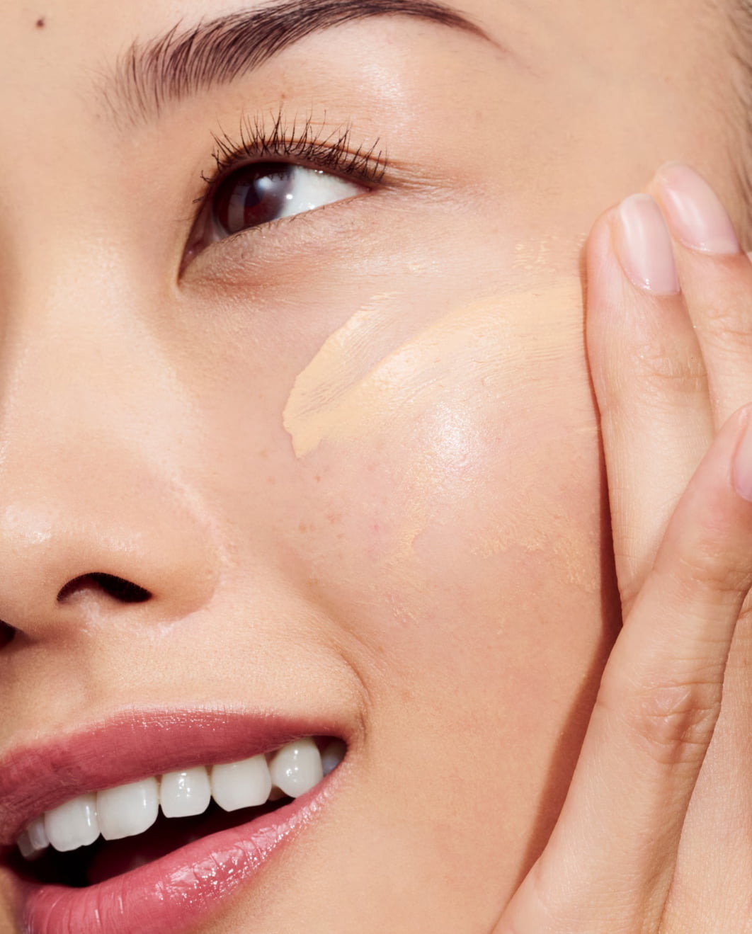 Clinique Even Better Clinical Vitamin Makeup Liquid Foundation Makeup, Broad Spectrum, SPF 45, Light Medium Cool 3