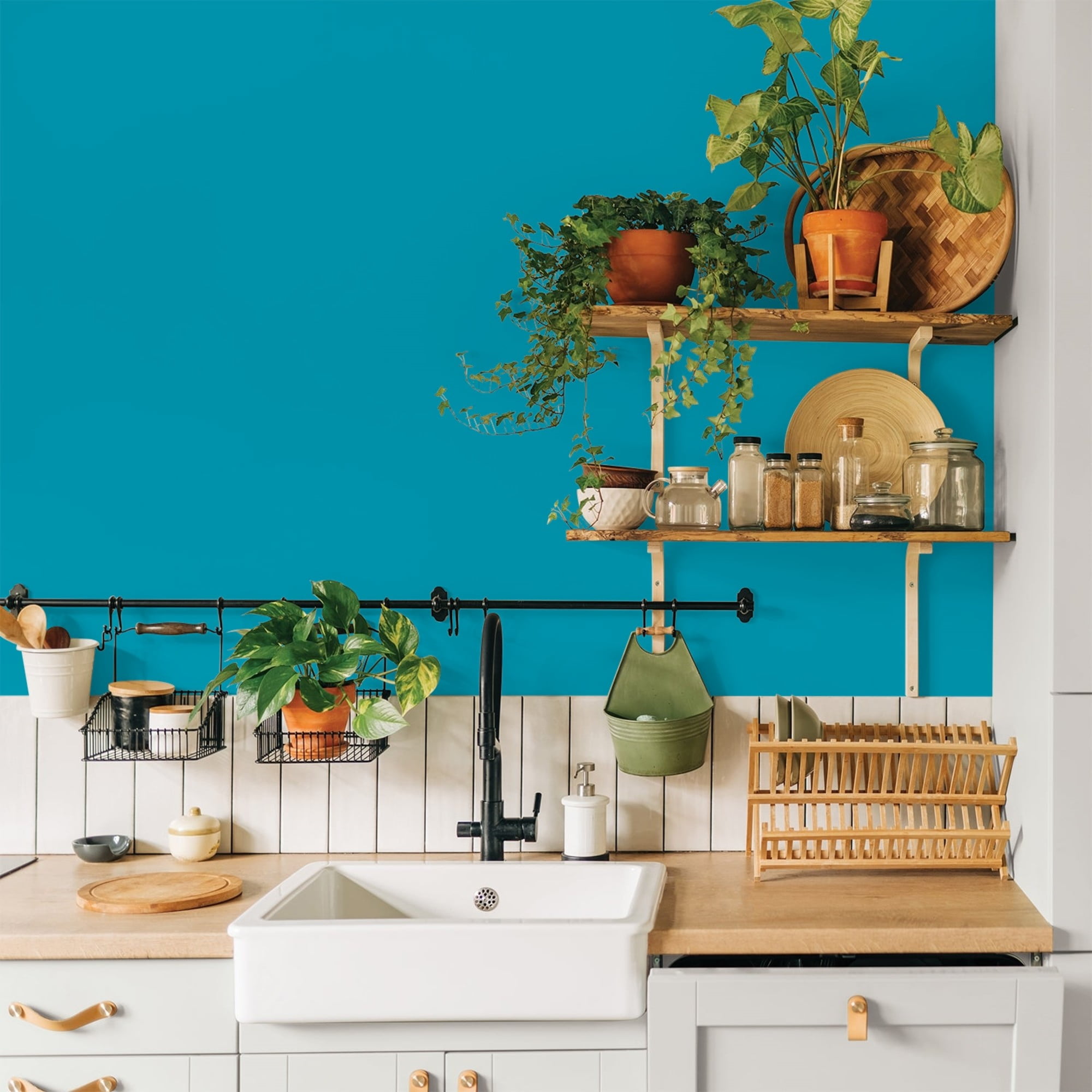 Glidden HEP Mediterranean Blue / Blue, Eggshell Interior Paint with Primer, 1 Gallon