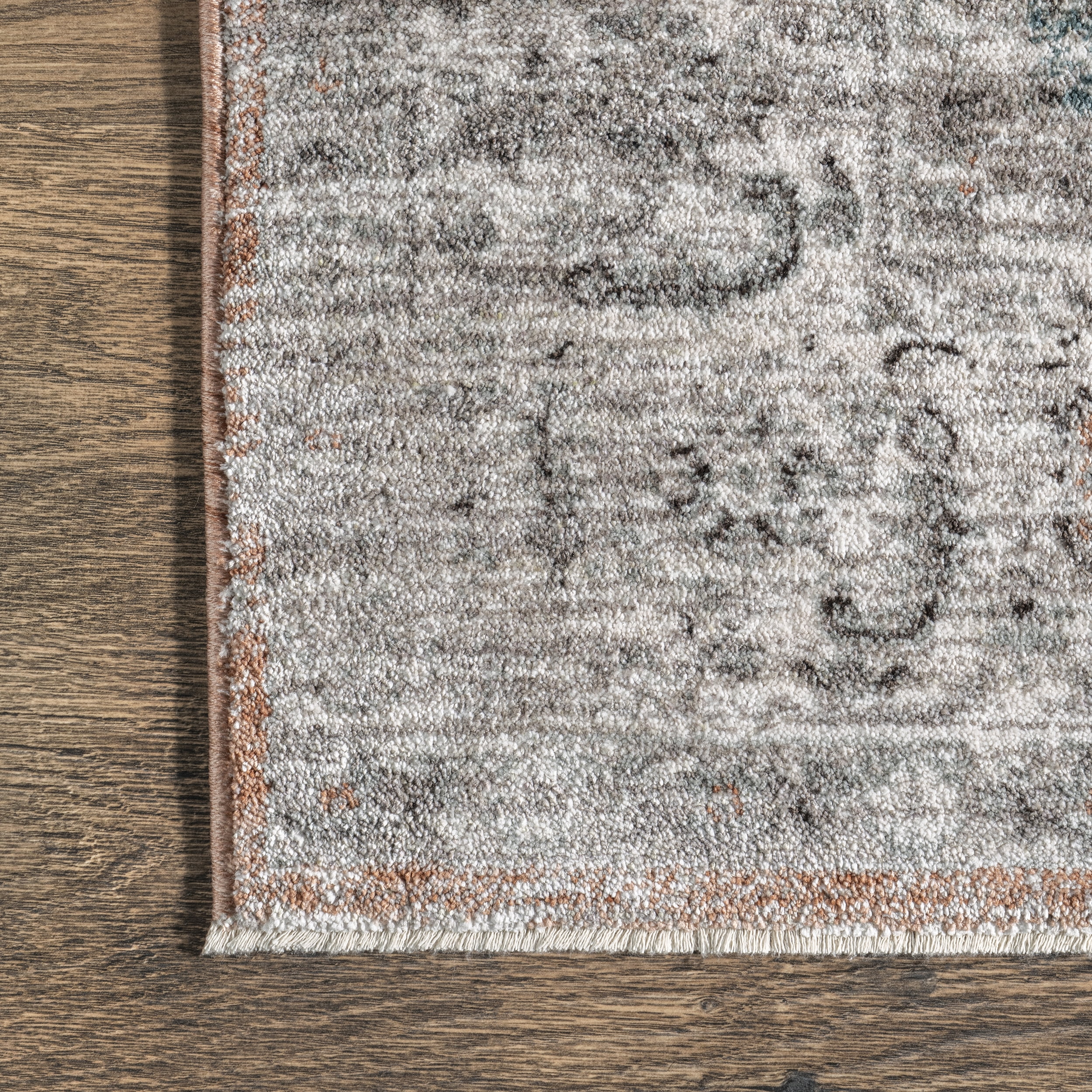 nuLOOM Kayleigh Traditional Faded Fringe Area Rug, 5' 3" x 7' 7", Rust
