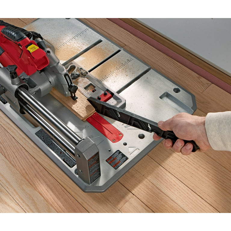 SKIL 7-Amp Flooring Saw with 36T Contractor Blade, 3601-02 SKIL 7-Amp Flooring Saw with 36T Contractor Blade, 3601-02