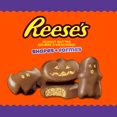 thumbnail image 2 of REESE'S Halloween Peanut Butter Shapes 595g, 2 of 7