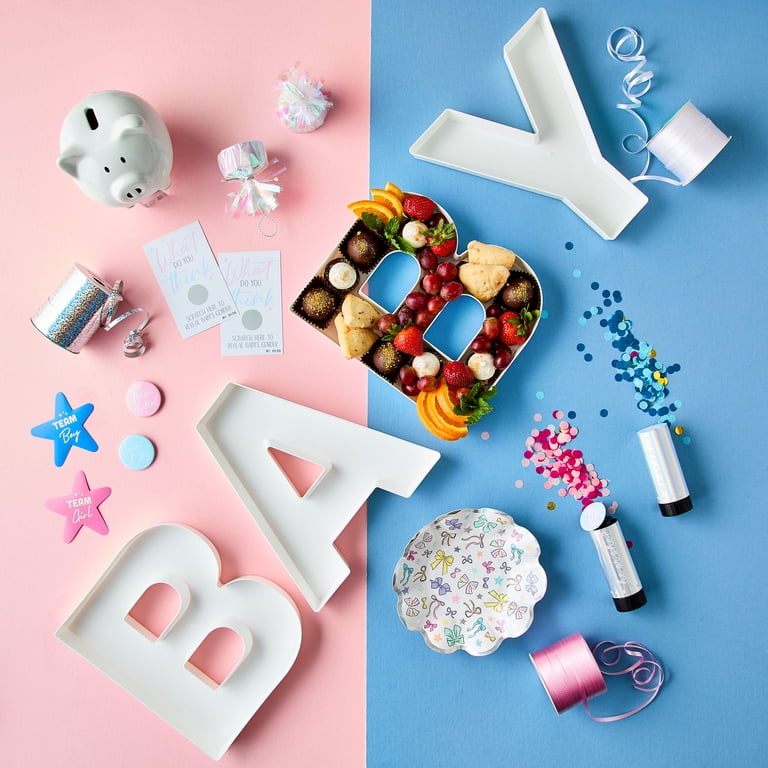Gender reveal uitnodiging met roze en blauw kleertjes Gender reveal uitnodiging met roze en blauw kleertjes