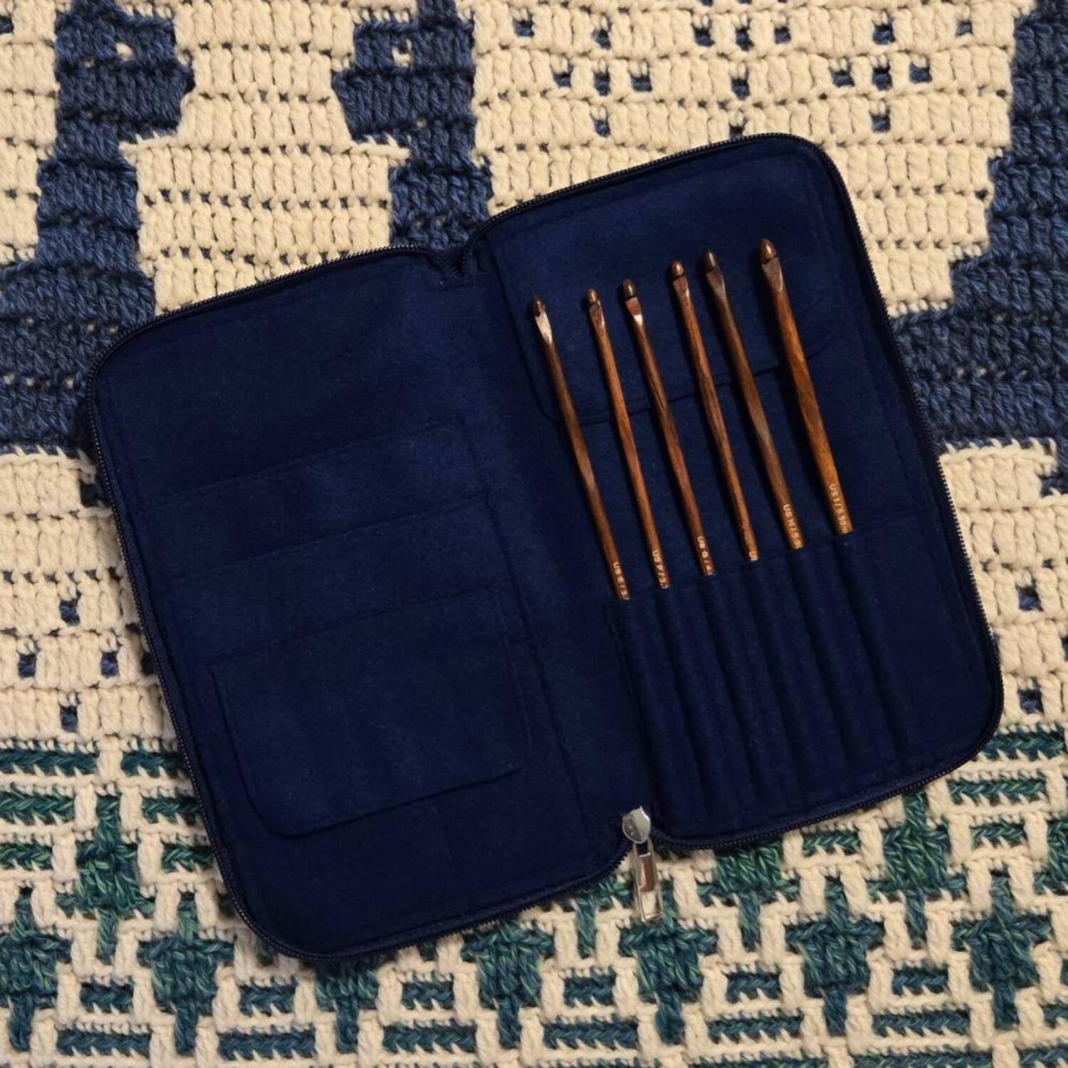 Crochet Hook Set | Rosewood | Sizes E, F, G, 7, H, I | w/custom case