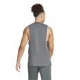 thumbnail image 4 of Camiseta sin mangas Adidas diseñada para entrenamiento y entrenamiento para hombre, color gris liso, 4 of 7