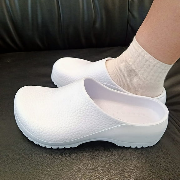 Man Slippers Oil Proof Chef Shoe Couples Garden Clog Women White Nurse Slippers Outdoor Fishing Weeding Shoes Summer Sandal