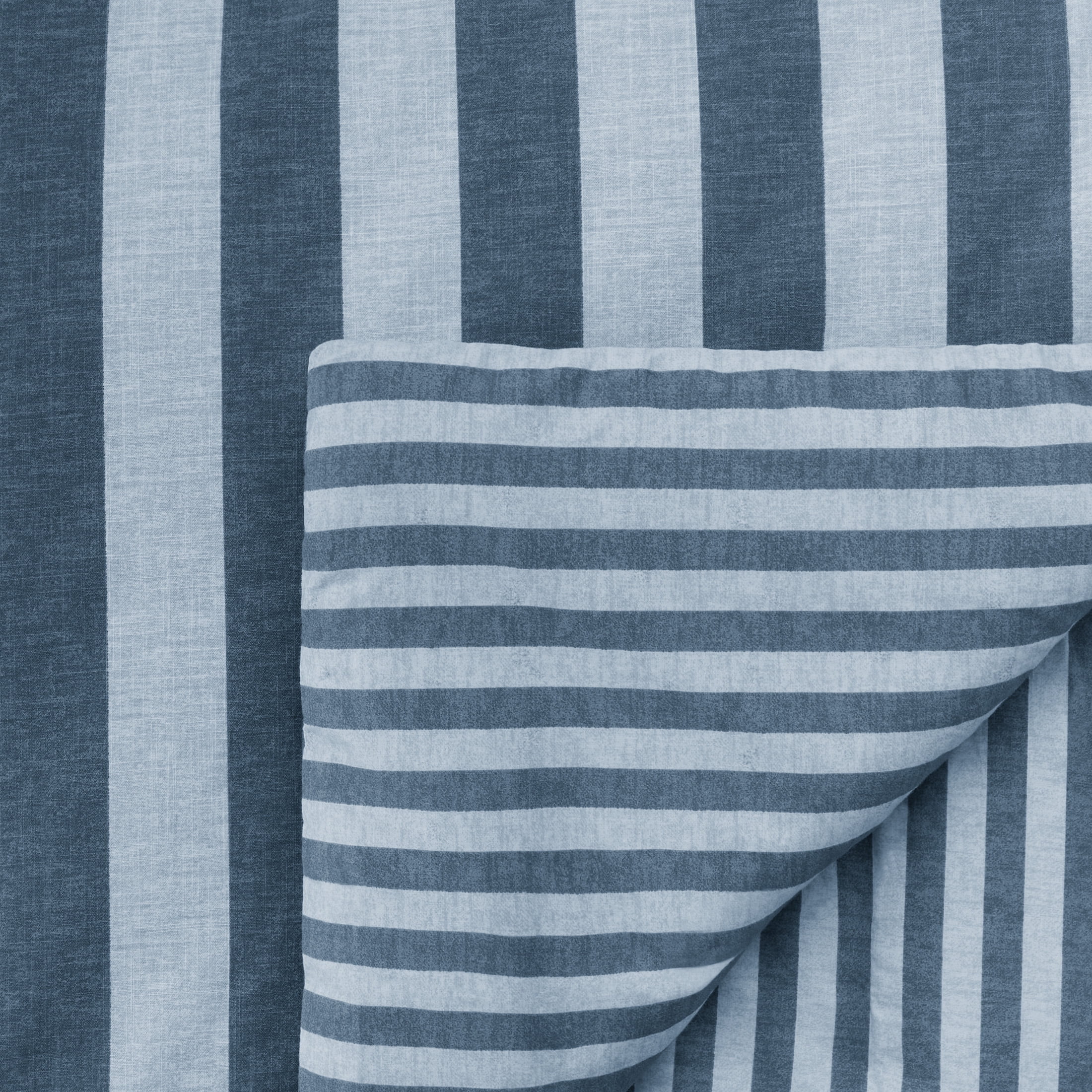Beautiful 100% Cotton Striped 3-Piece Comforter Set, Starry Night Blue Stripe, Full/Queen by Drew Barrymore