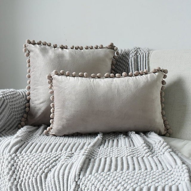 Pillowcases "Set of 2 Velvet Pillowcase with Pompoms Decorative Pillowcase", SHMSHNG