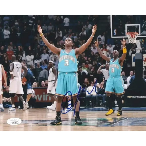 Chris Paul autographed New Orleans Hornets 8x10 photo (JSA)