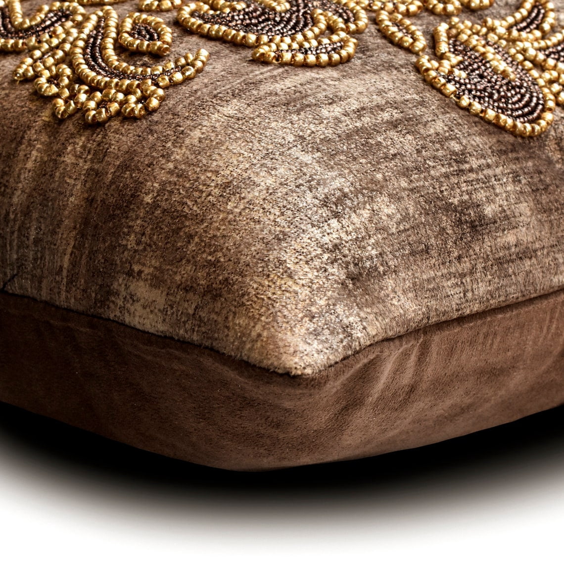 Pillow Covers, Brown 16"x16" (40x40 cm) Pillow Covers, Suede Foil & Beaded Throw Pillows For Sofa, Damask Pattern Modern Style - Aureate Brown