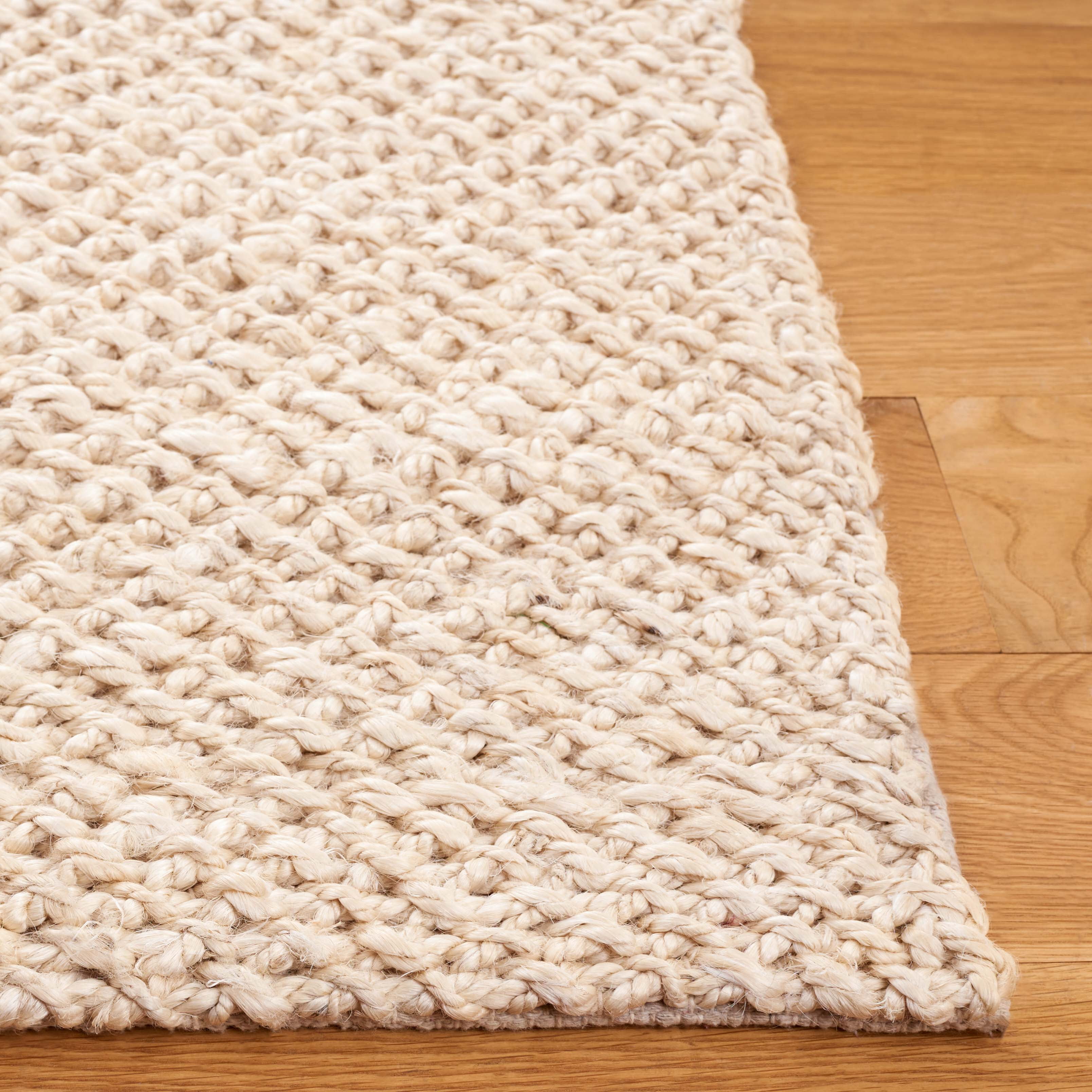 SAFAVIEH Natural Fiber Iacopo Solid Area Rug, Bleach/Ivory, 4' x 6'