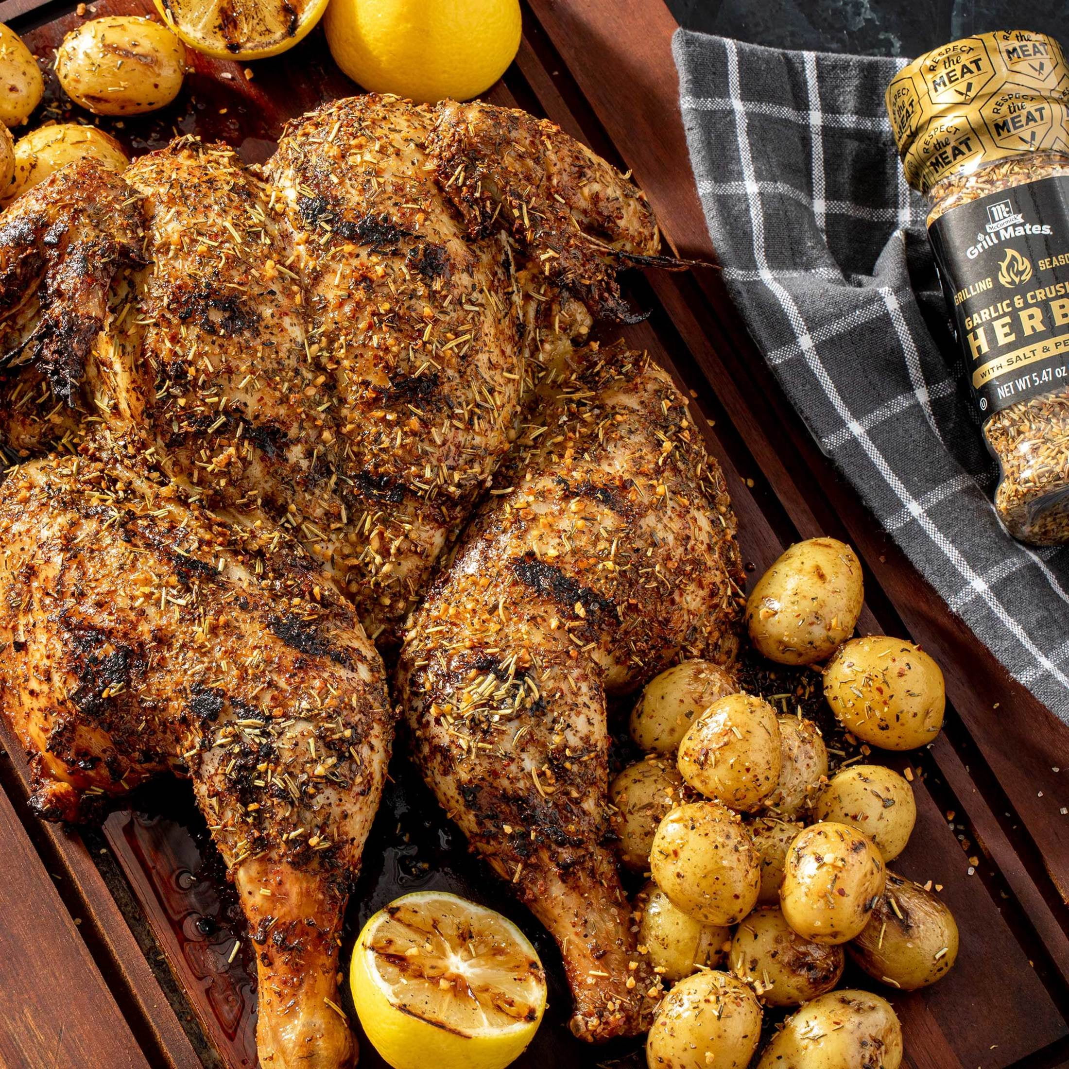 (3 pack) McCormick GRILL MATES Gluten Free Garlic & Crushed Herbs Seasoning, 5.47 oz Bottle