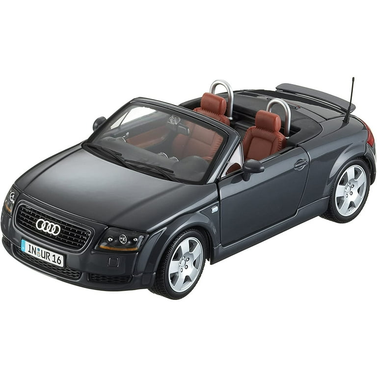 Audi T8Re Mans 1/18スケール 長さ約２６ｃｍ　Maisto Audi T8Re Mans 1/18スケール 長さ約26cm Maisto