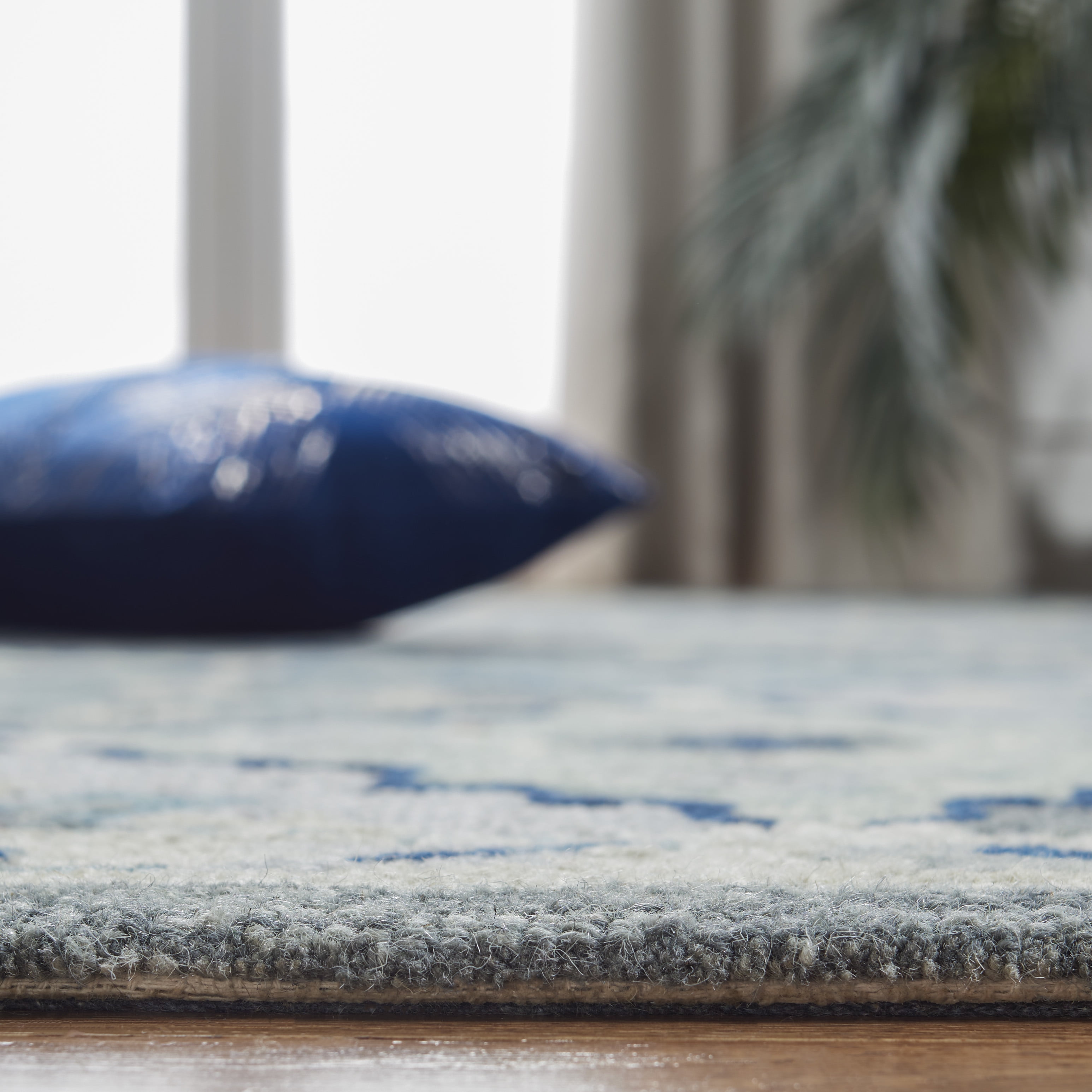 SAFAVIEH Suzani Merletta Geometric Area Rug, Blue/Grey, 9' x 12'