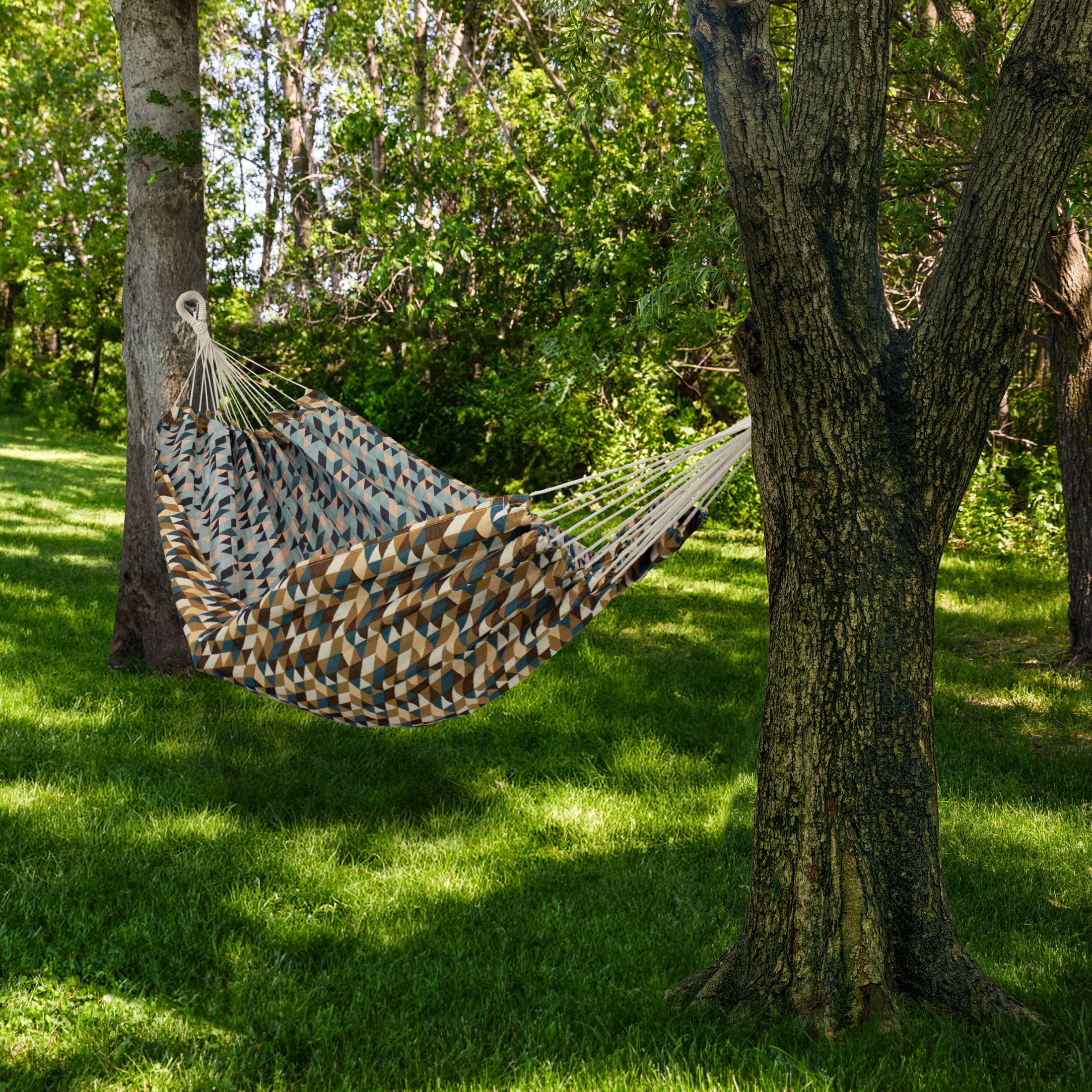 Sunnydaze Outdoor Jacquard Double Hammock - Geometric Jumble