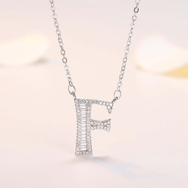 Collar con colgante de tu nombre, mi apellido y 26 palabras en inglés para hija.