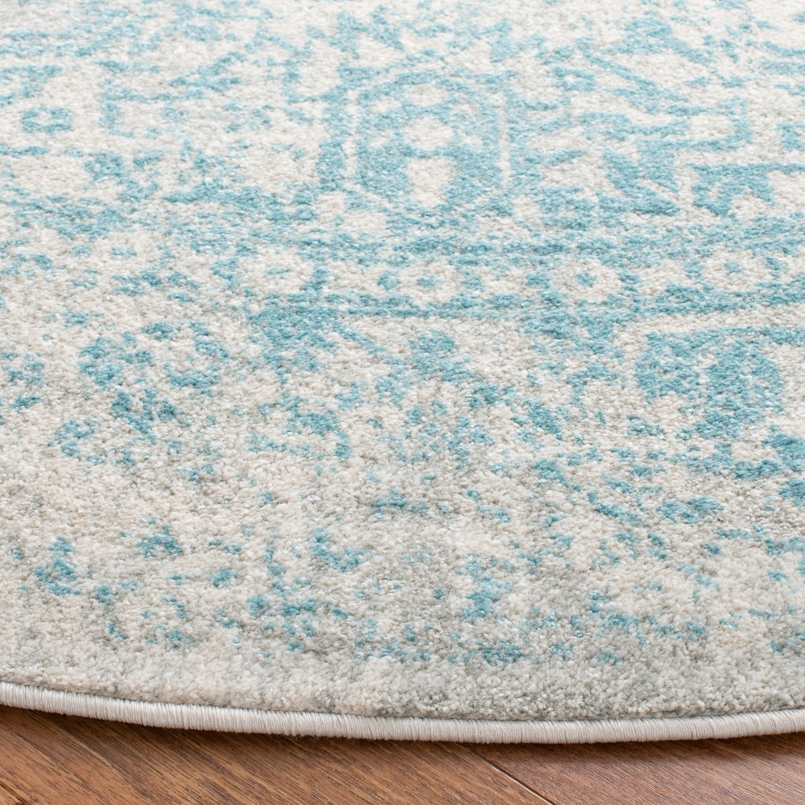 SAFAVIEH Round Rug 6'7" - Evoke Collection - Traditional Design, Ivory & Aqua, Non-Shedding & Easy Cleaning, Ideal for Living Room, Bedroom, Dining Space