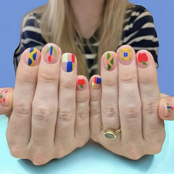 Short Oval Acrylic Press on Nails with Floral Pattern Full Covers Stick on Nails False Nails Spring Artificial Nails