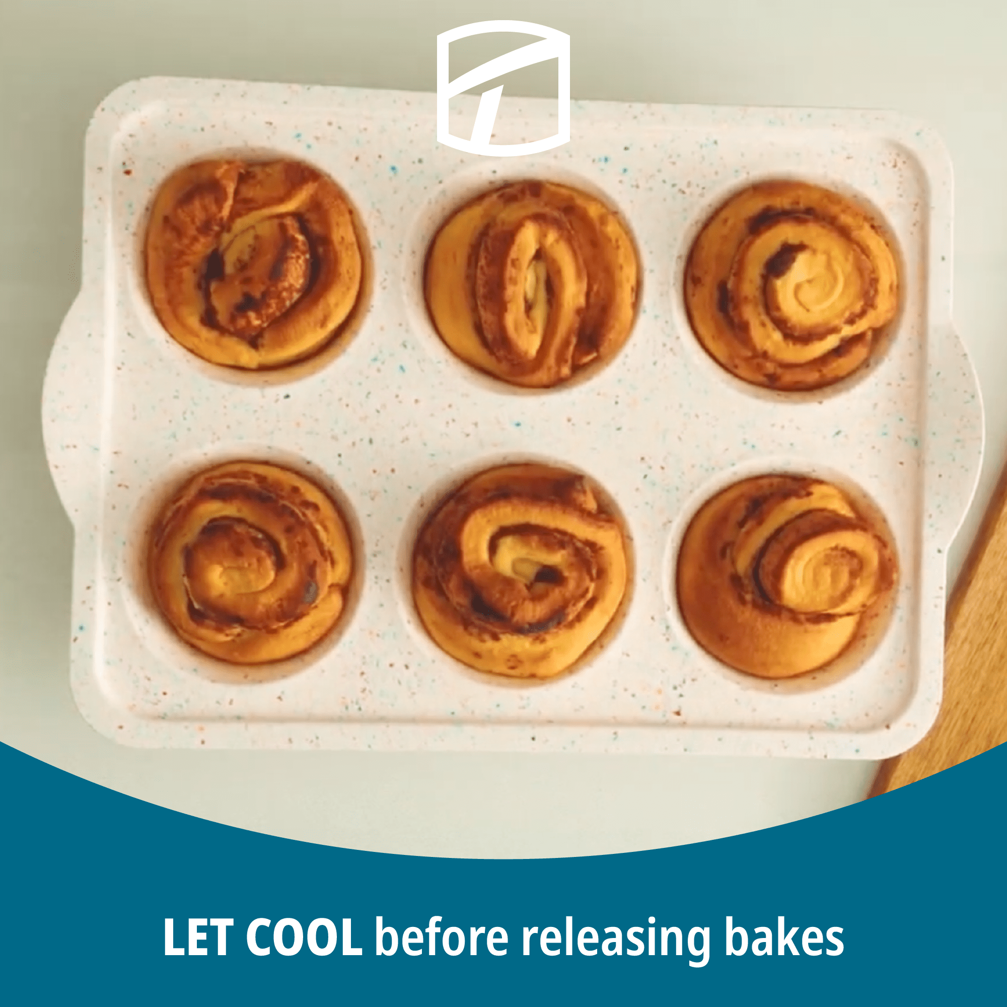 Trudeau Jumbo Structured Silicone Muffin Pan 6ct – For Muffins, Cupcakes, Individual Pies, Rice Krispies Treats, Egg Bites, Mac & Cheese Cups, Gratin Cups, Tartlets & Spinach Puffs
