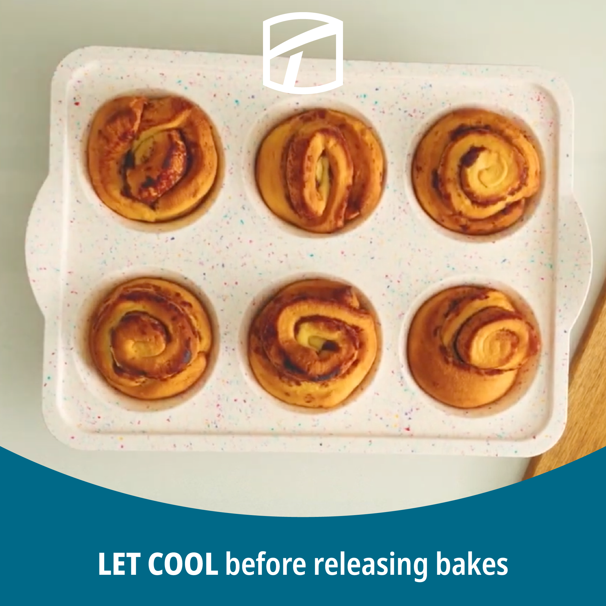 Trudeau 6-Cup Jumbo Silicone Muffin Pan With Steel Frame photo 8