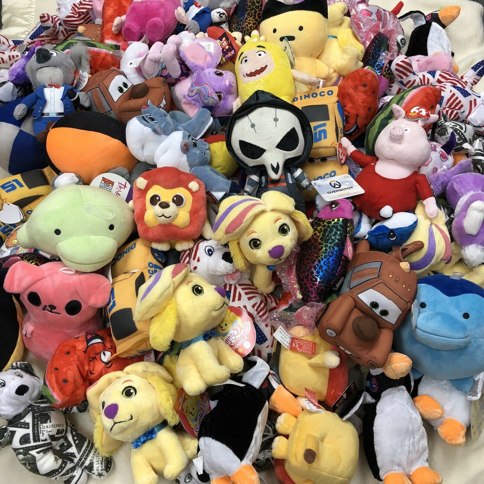 Crane Claw Machine Animal Plush Filler Mix 110 Pieces (40 Licensed