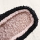 thumbnail image 3 of Pantuflas Con Punta Cerrada Forma Corazón Felpa Antideslizantes Cómodas para Otoño E Invierno, 3 of 9
