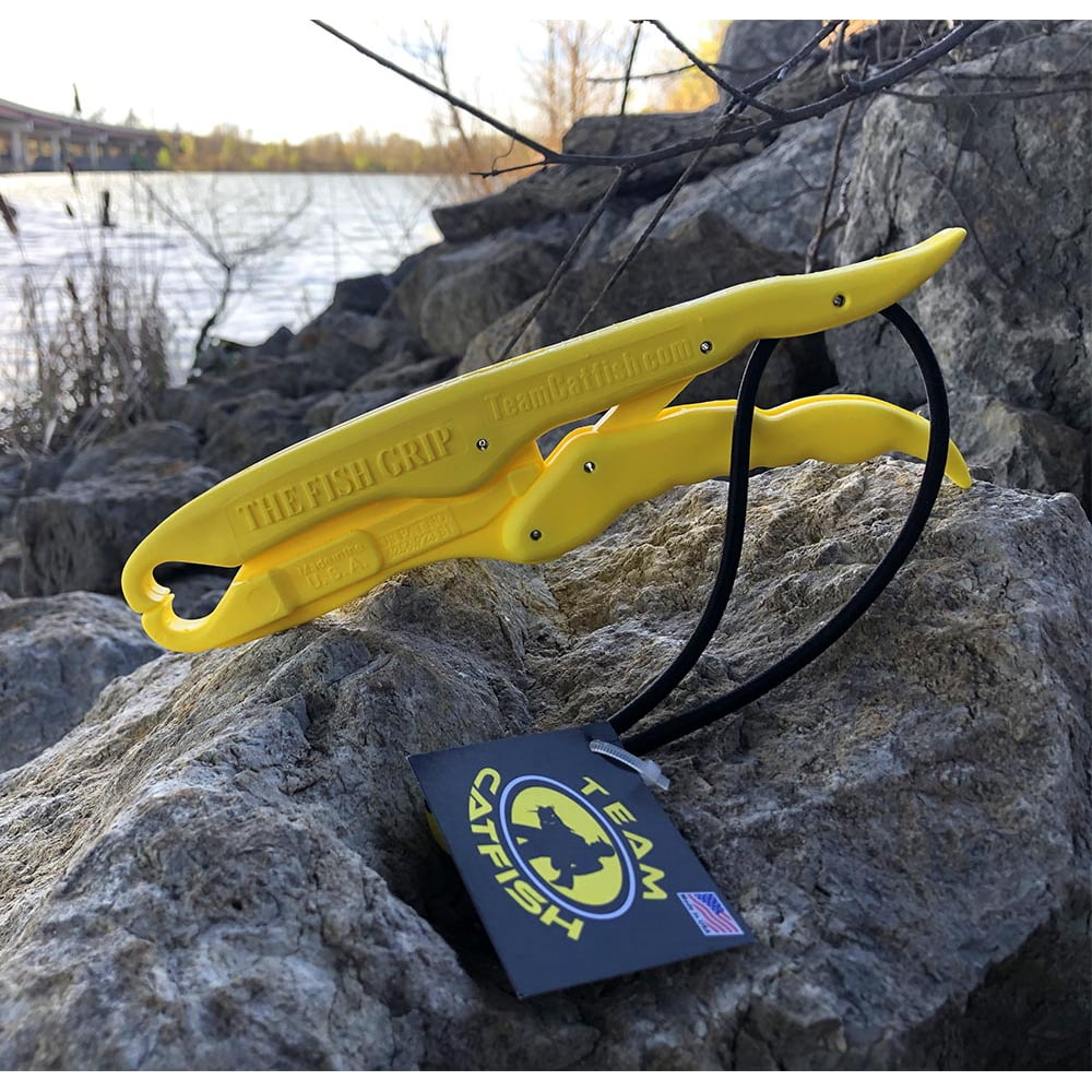Team Catfish Fish Grip floating with lanyard yellow locks shut