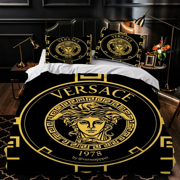 Luxurious 3-Piece Black and Gold Duvet Cover Set with Iconic Pattern - Elegant Bedding for Bedrooms