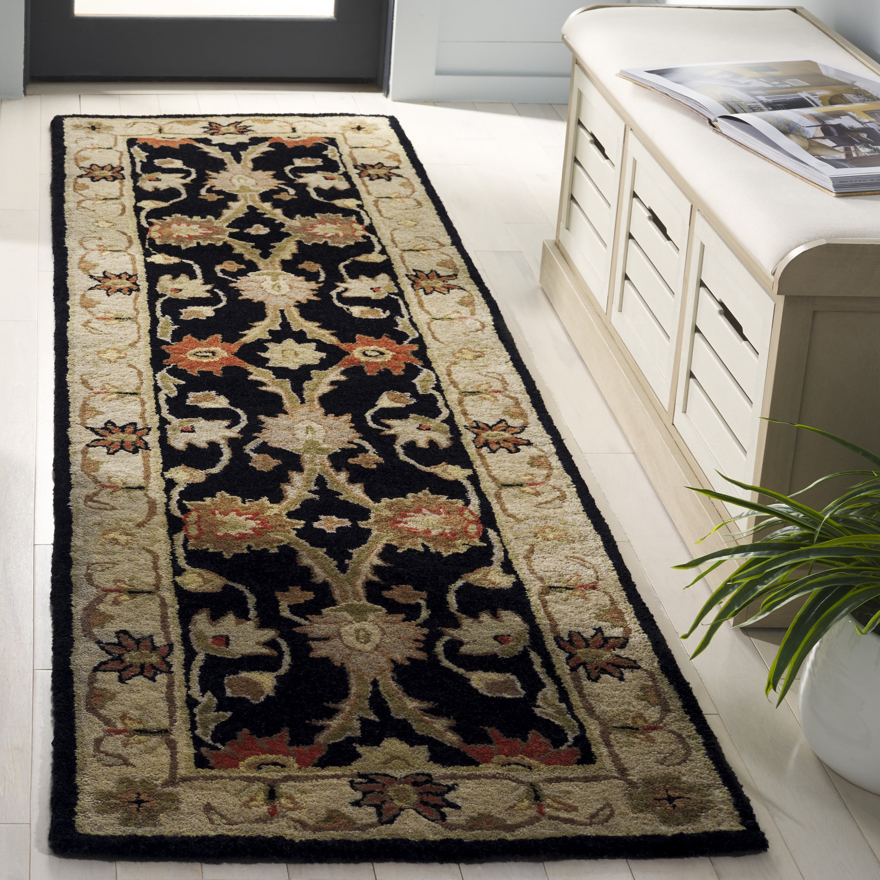 SAFAVIEH Antiquity Beaumont Oriental Runner Rug, Black/Ivory, 2'3" x 8'