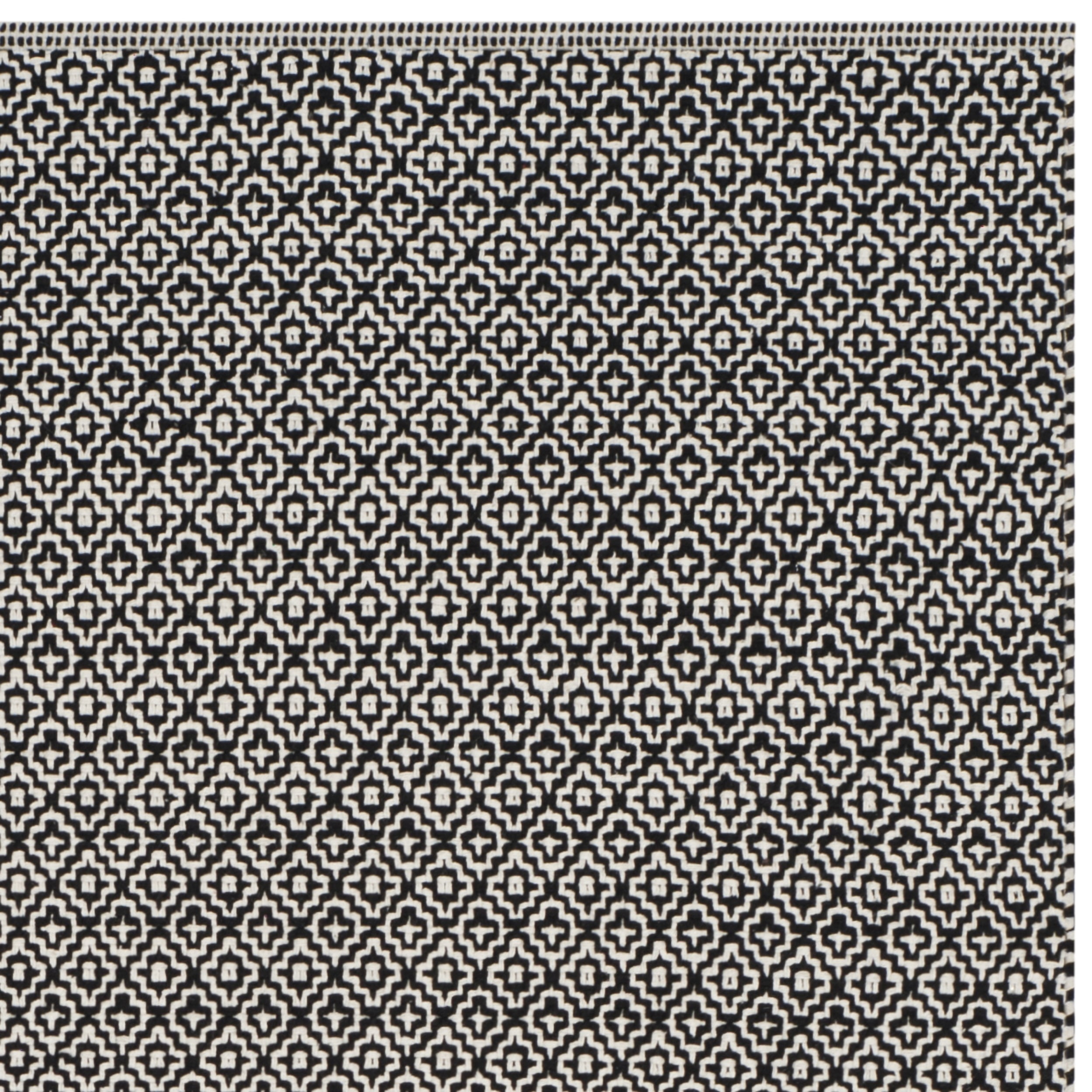 SAFAVIEH Montauk Audra Geometric Cotton Area Rug, Ivory/Black, 8' x 10'