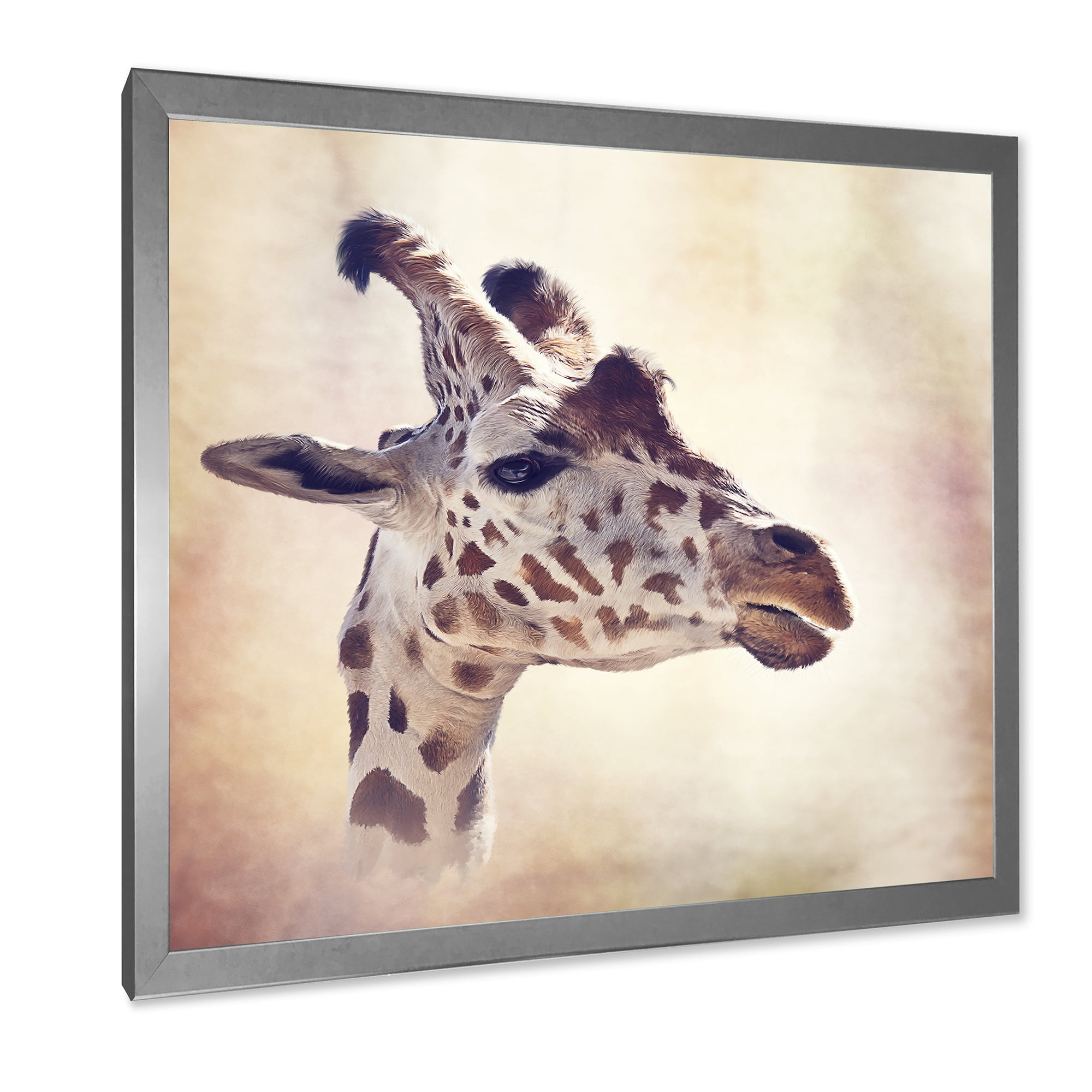 Designart 'Close Up Portrait of A Giraffe VII' Farmhouse Framed Art Print