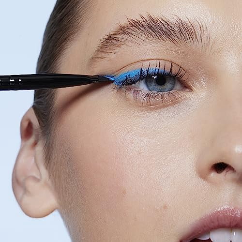 e.l.f. Wing It Liner Brush, Curved Eyeliner Brush For Creating a Precise Winged Look, Made With Synthetic Bristles, Vegan & Cruelty-Free