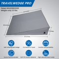thumbnail image 3 of Almohada con forma de cuña Travelwedge, autoinflable, 30 cm, ligera, 3 of 9